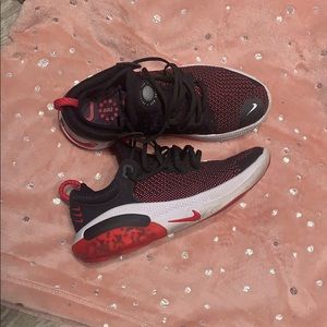 Nike Joyride Flyknit